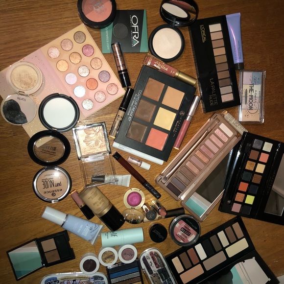 Makeup Bundle !!!